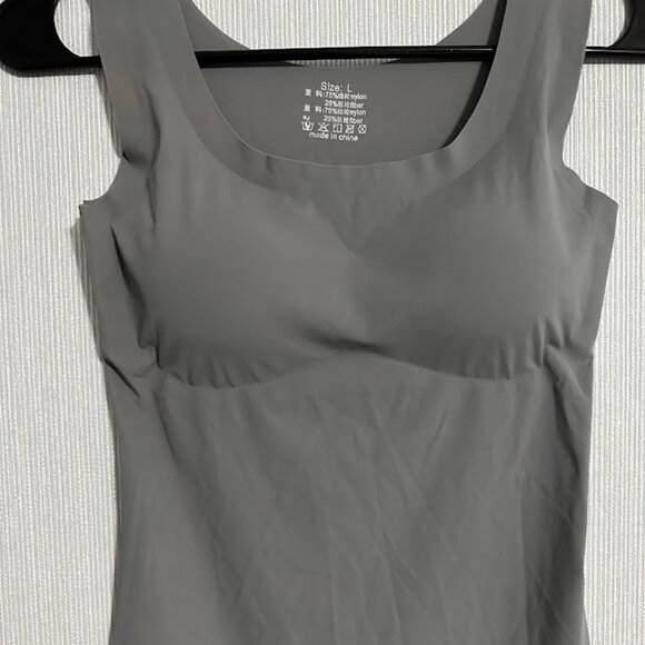 New Women’s Seamless Gray Tank Top – Stretch Slim Fit Basic Camisole - Picture 3 of 5